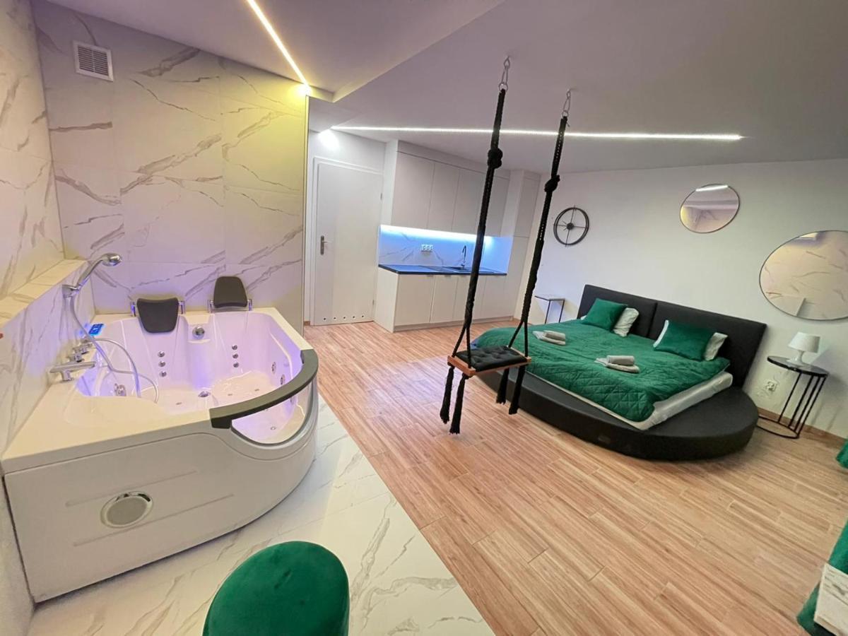 Yourapart Jacuzzi Przy Zamku Krolewskim Warsaw Ngoại thất bức ảnh