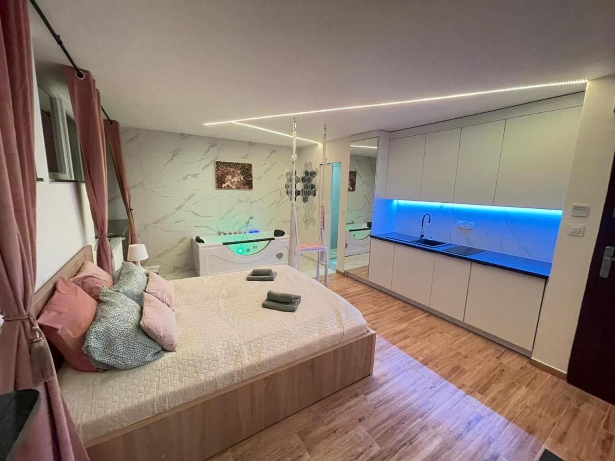 Yourapart Jacuzzi Przy Zamku Krolewskim Warsaw Ngoại thất bức ảnh